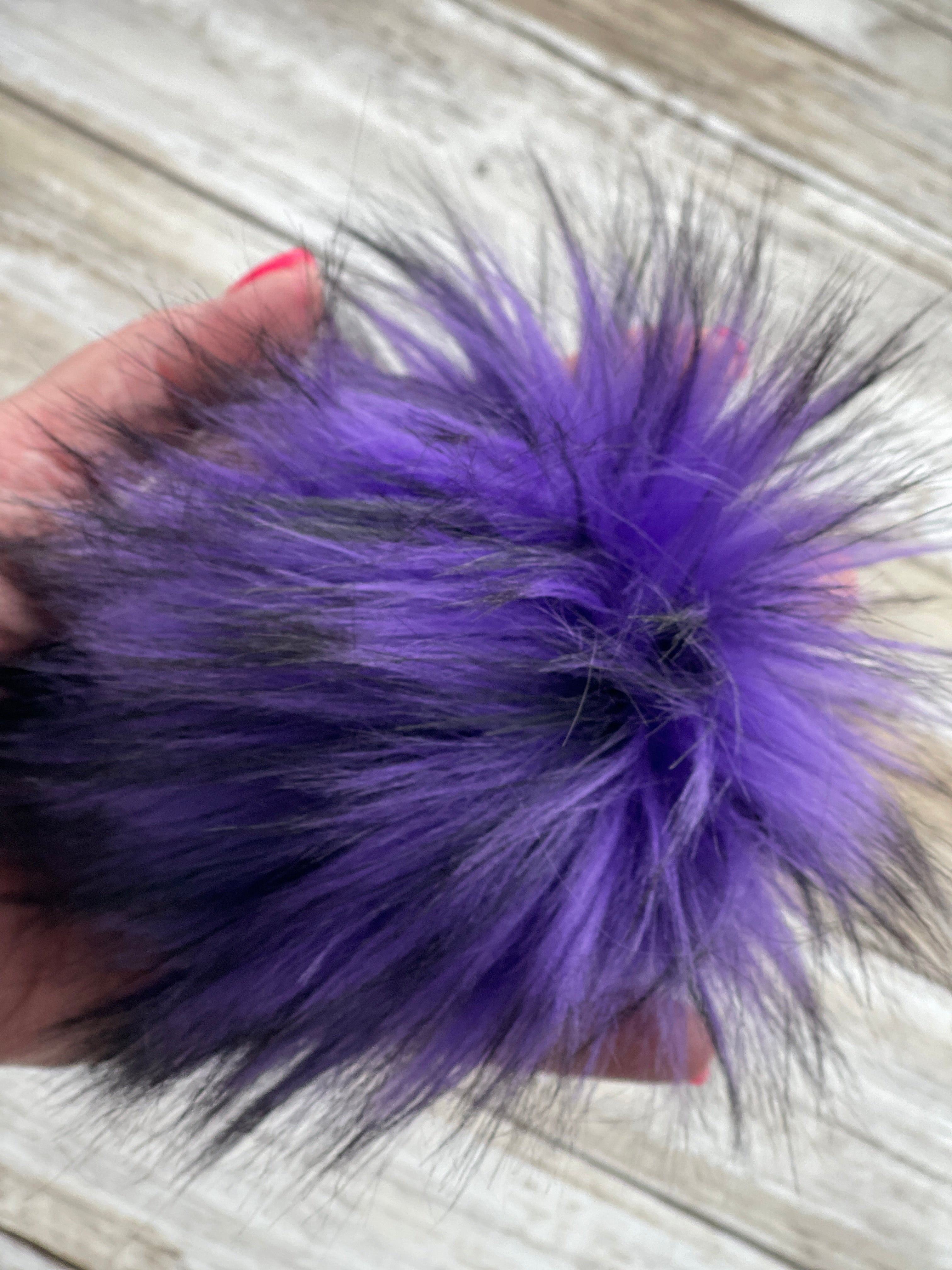 Pompom #60 Purple/Black