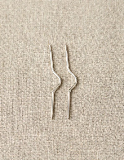 Cocoknits Curved Metal Cable Needle