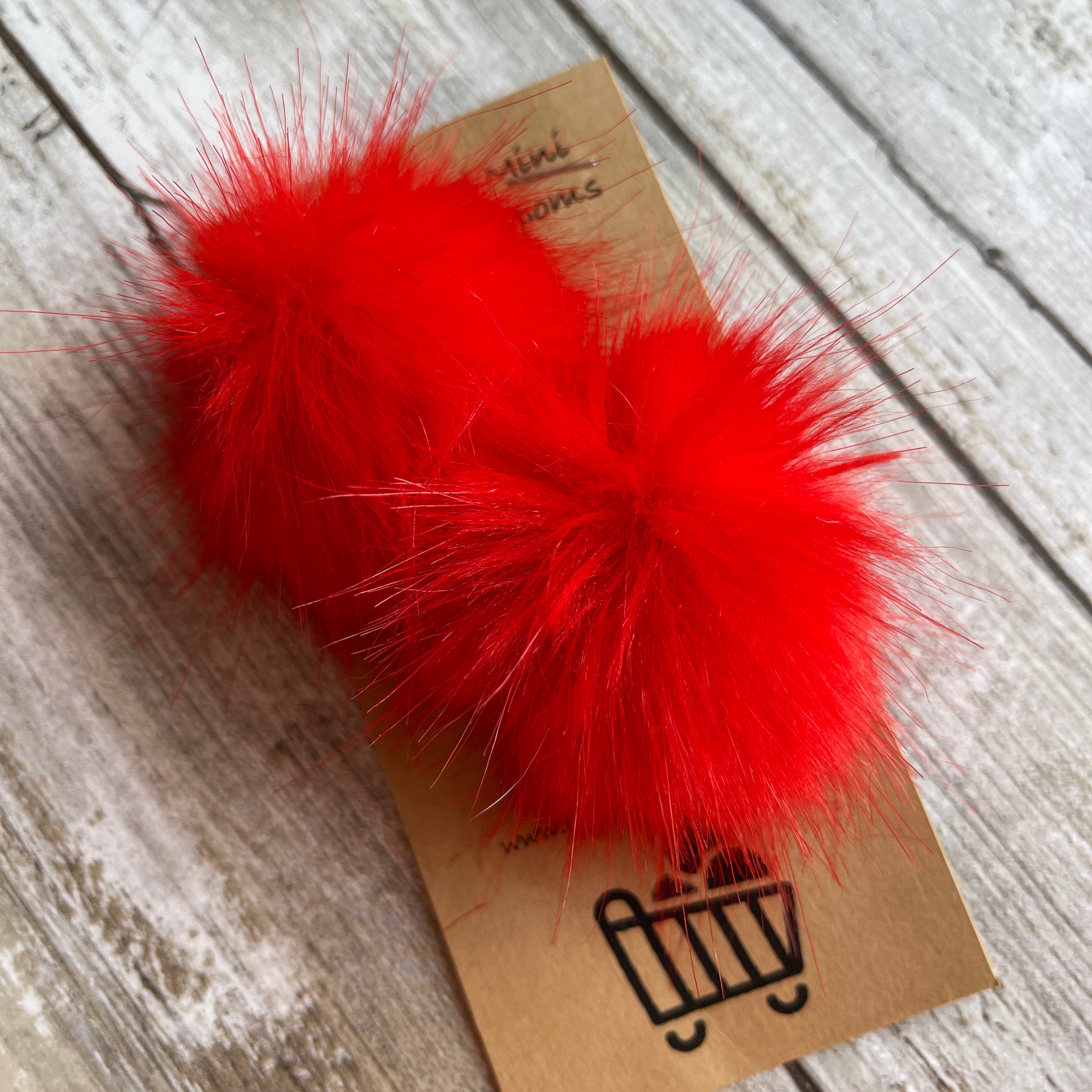 Mini Pompom Pair l #55 Bright Red